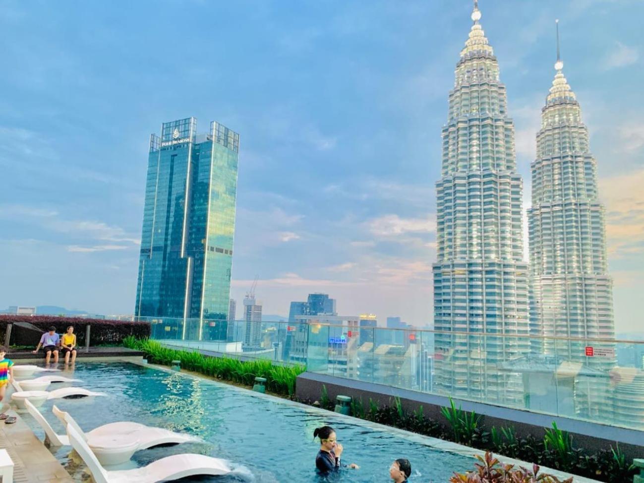 Star Klcc By Super * Kuala Lumpur
